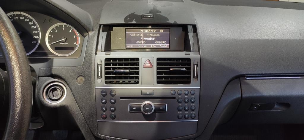 Pantalla CarPlay y AndroidAuto 12 en Mercedes C W204 - Alcasonido